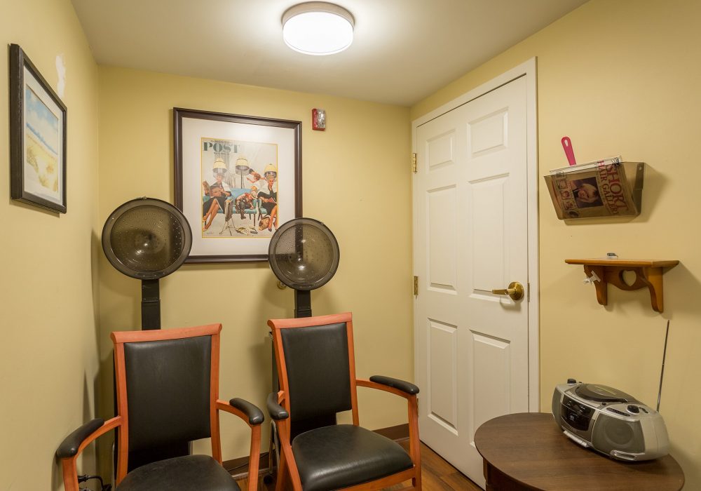 Salon at The Cottages at Dartmouth Village
