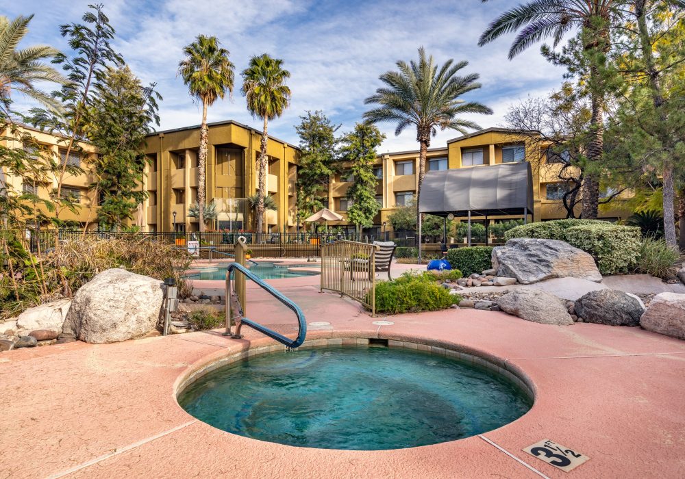 Outdoor Spa - Broadway Proper Retirement Community