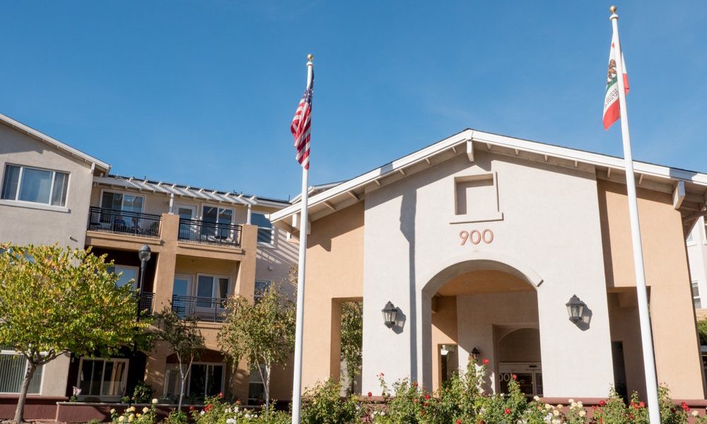 Exterior Heritage Estates Senior Living