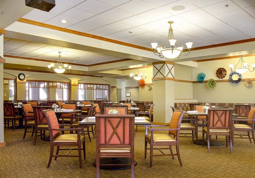 Dining Room - Heritage Estates Retirement Community