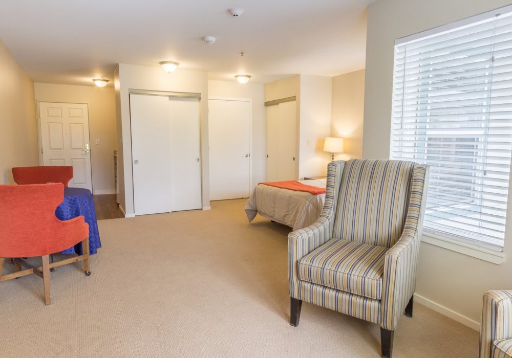 Apartment Living Room - Markham House Senior Living