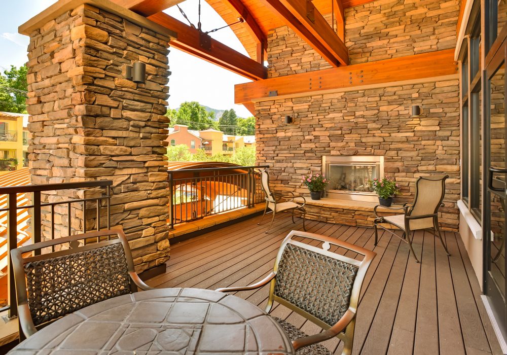 Patio - The Carillon at Boulder Creek Senior Living