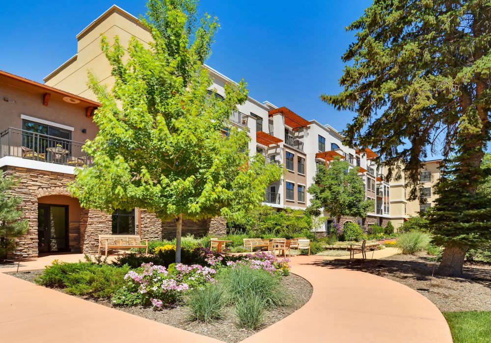 Exterior View - The Carillon at Boulder Creek Senior Living