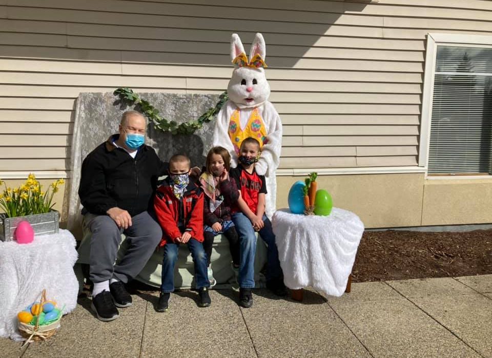Fairwinds Spokane Easter Bunny
