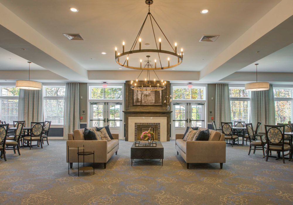 azalea-cinnamison-fireside-dining